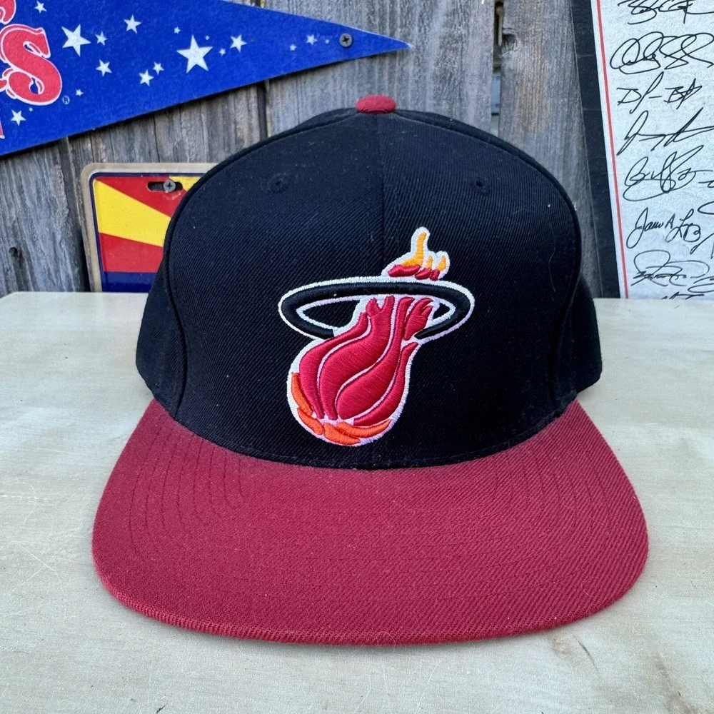 Miami Heat Mitchell & Ness Hardwood Classics Nostalgia Co. NBA Snap Back RRP $22
